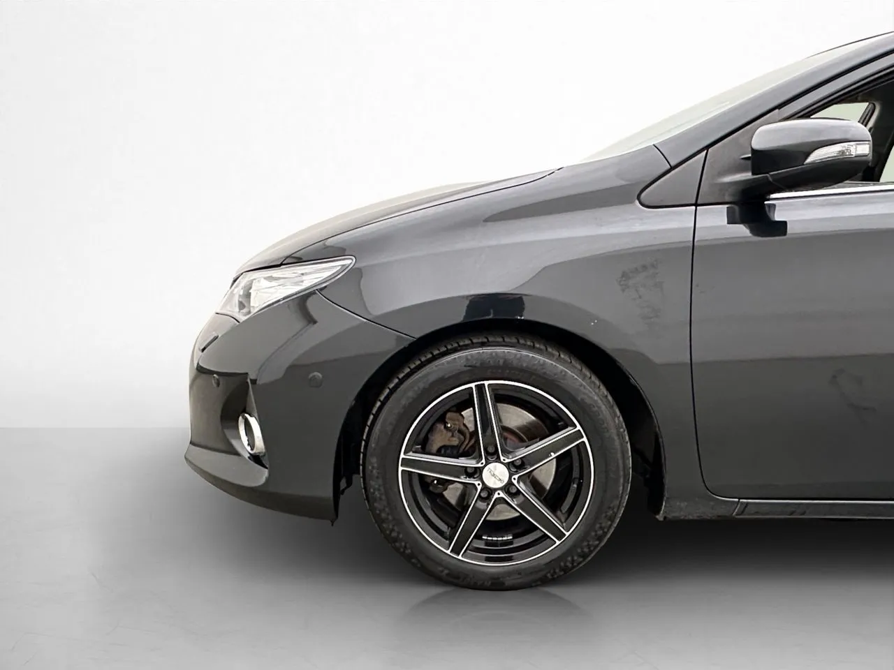 Vehicle image 30