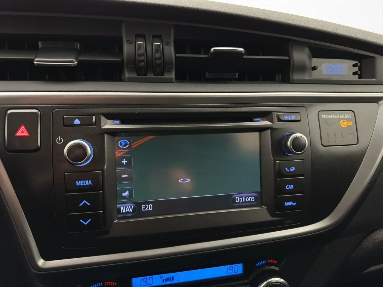 Vehicle image 20
