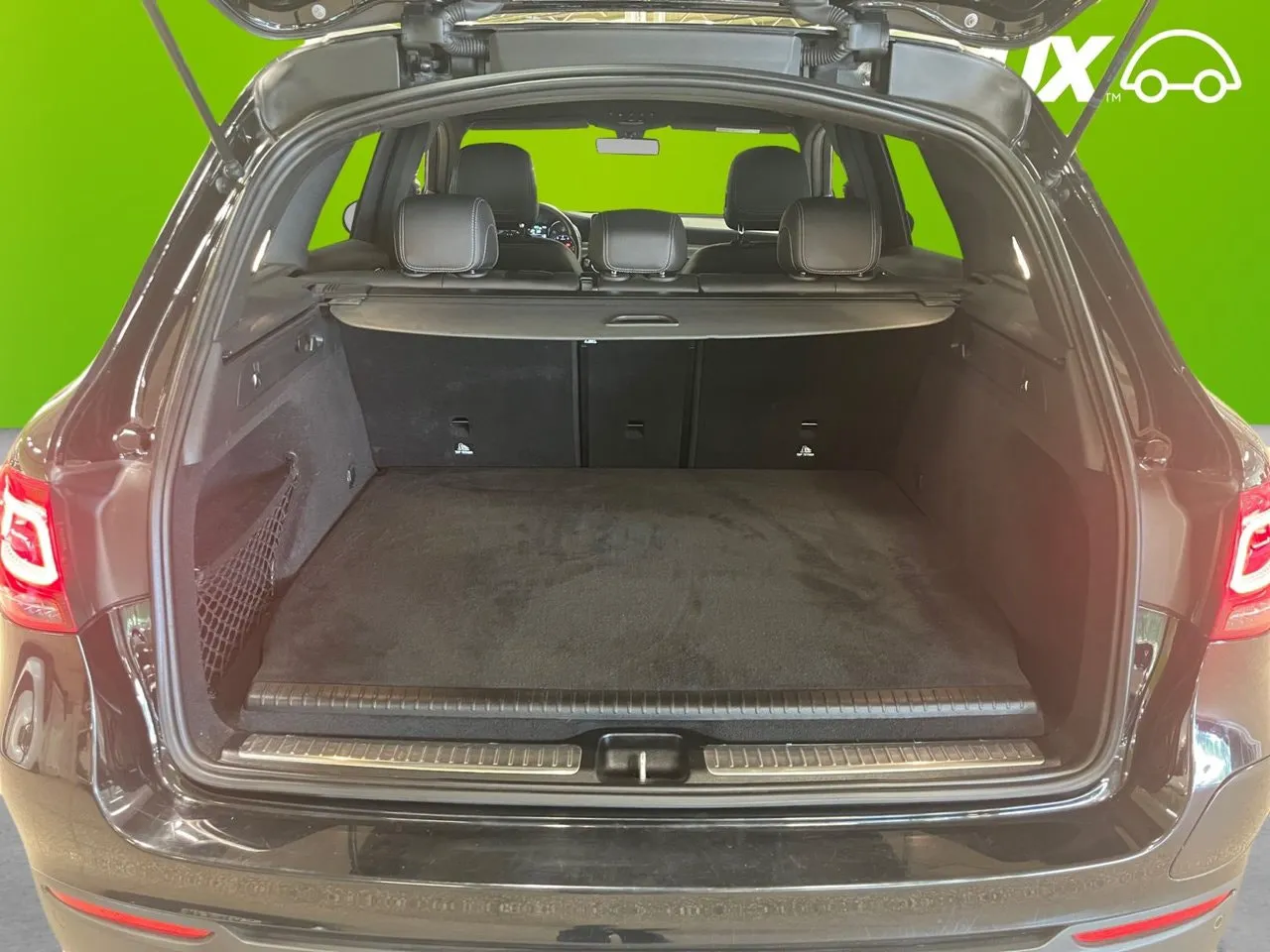 Vehicle image 14
