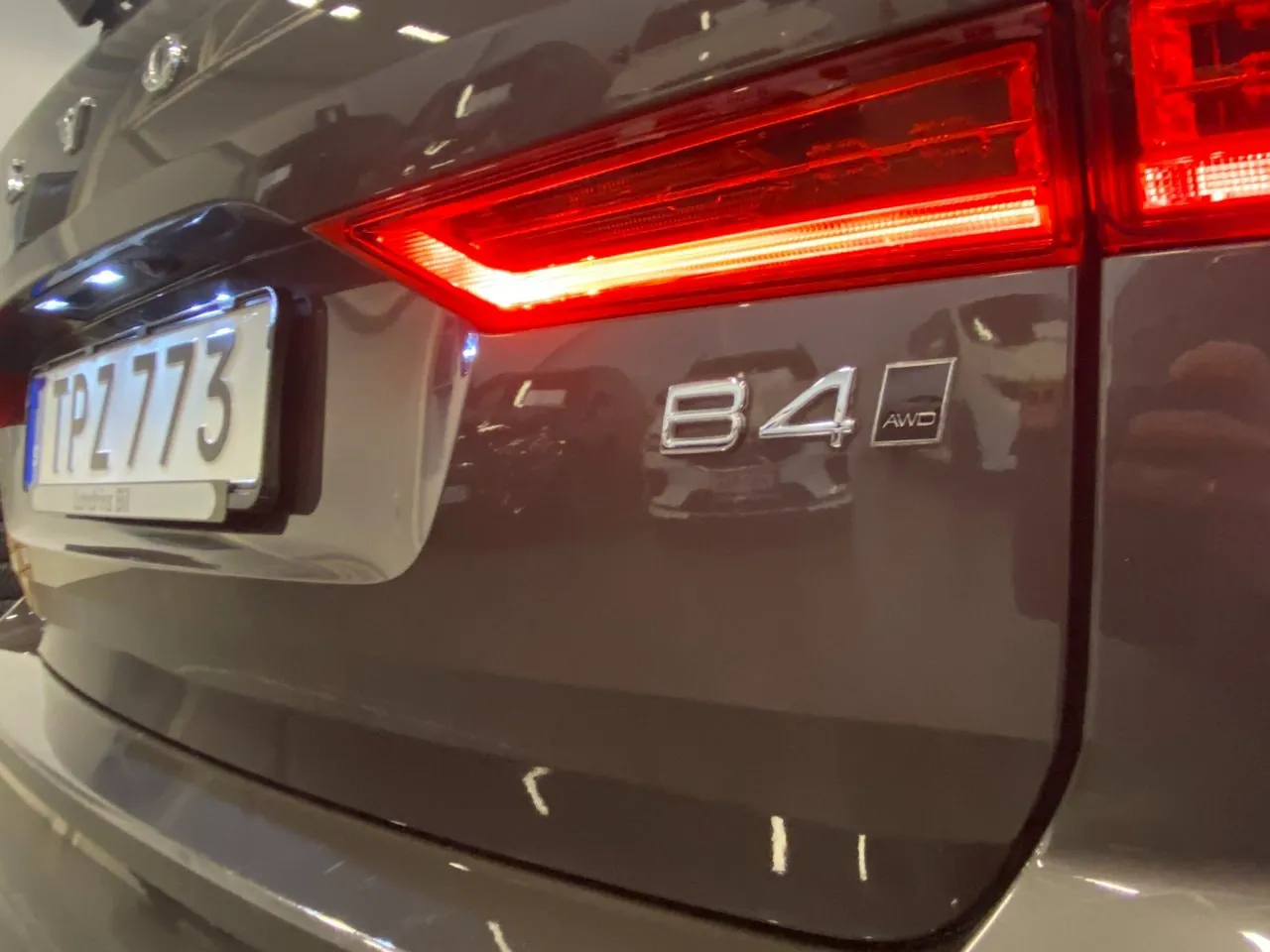 Vehicle image 21