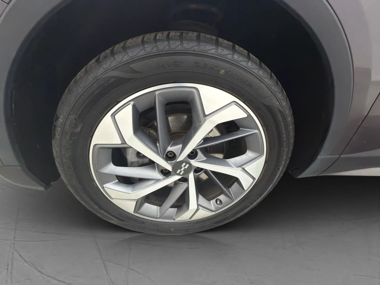 Vehicle image 30