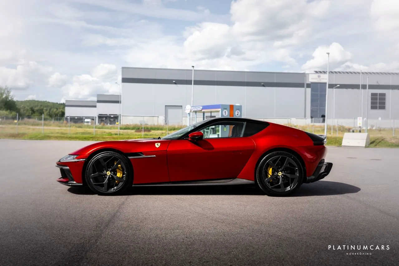 Vehicle image 24