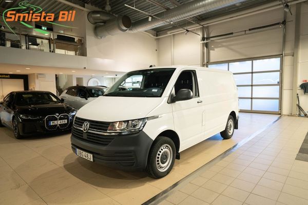 Volkswagen Transporter T30 TDI KAMERA D-VÄRMARE DRAG CARPLAY MOMS 1-ÄGARE - 2021