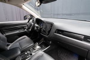 Mitsubishi Outlander bild 17