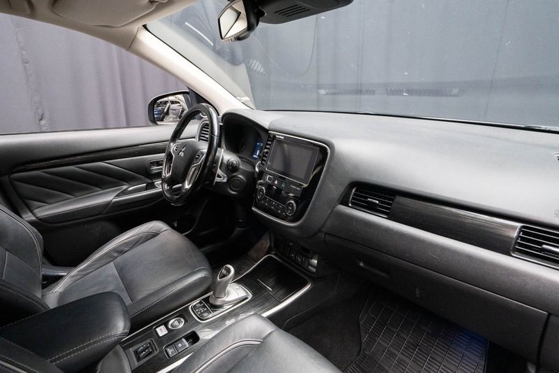 Mitsubishi Outlander bild 17