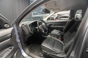 Mitsubishi Outlander bild 14