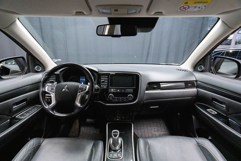 Mitsubishi Outlander bild 12