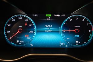 Mercedes GLC300 bild 17