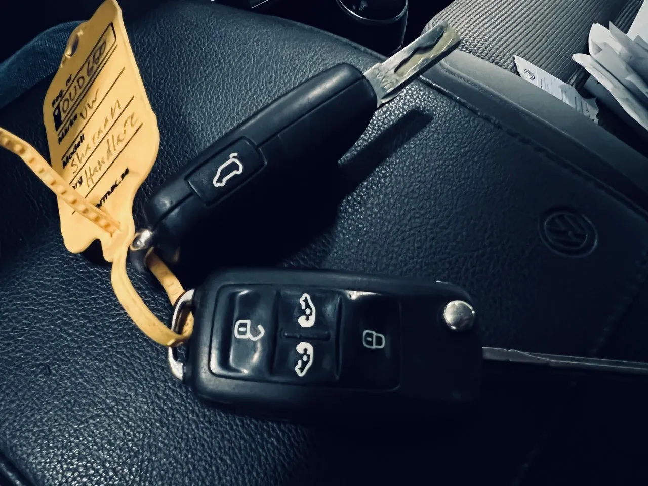 Vehicle image 25