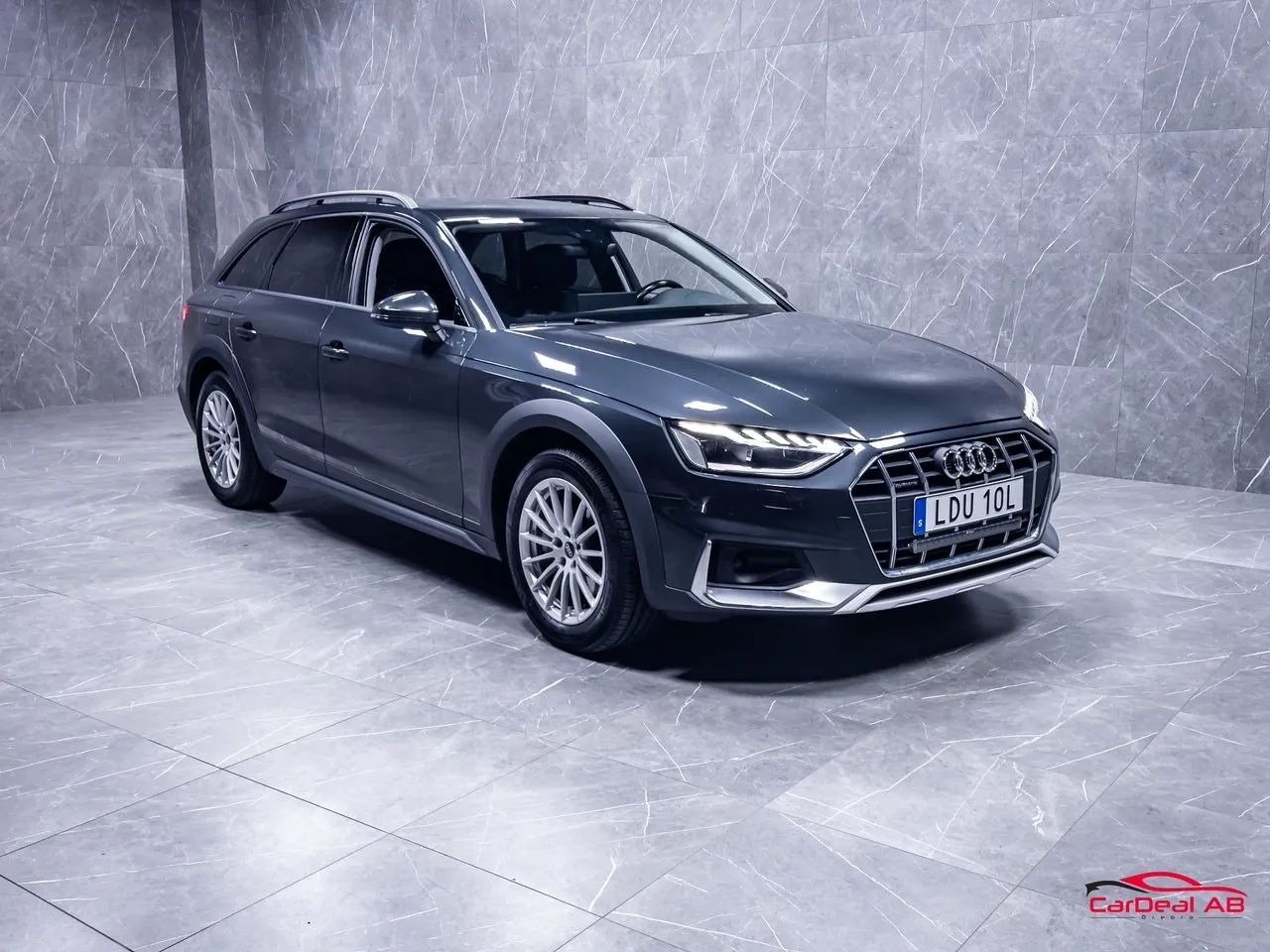 Vehicle image 8