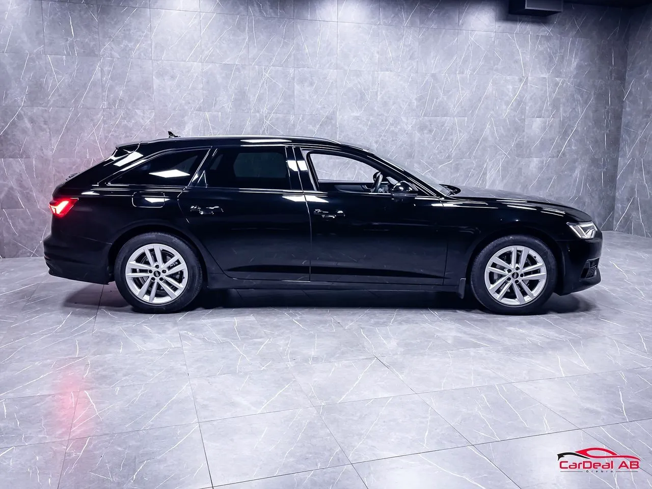 Vehicle image 7