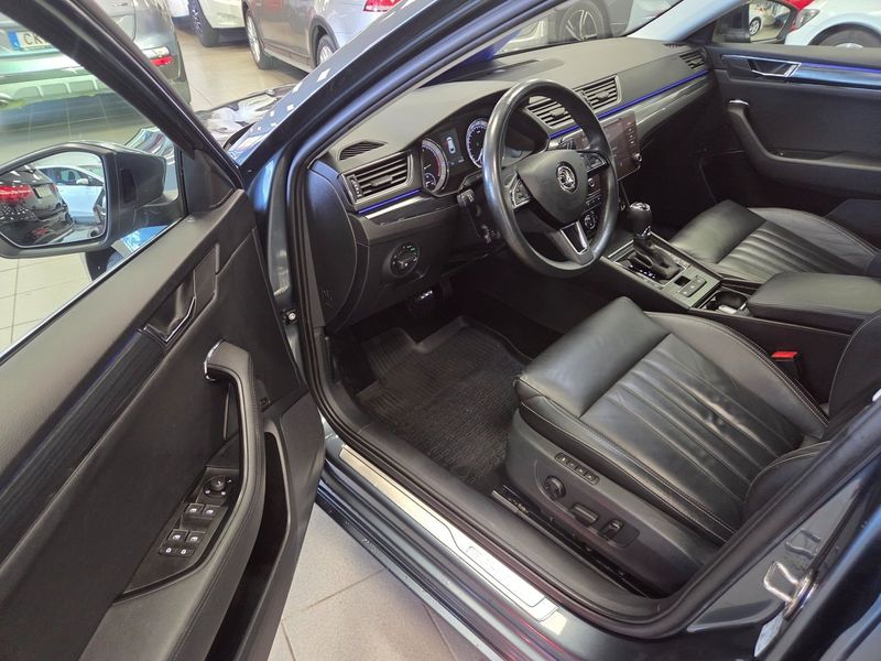 Skoda Superb bild 2