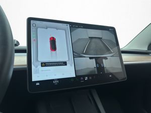 Tesla Model 3 bild 18