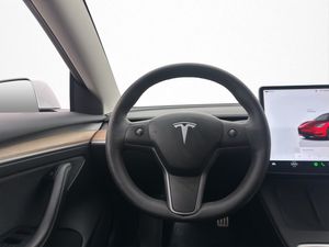 Tesla Model 3 bild 14