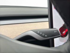 Tesla Model 3 bild 17
