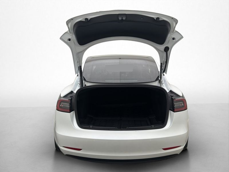 Tesla Model 3 bild 29