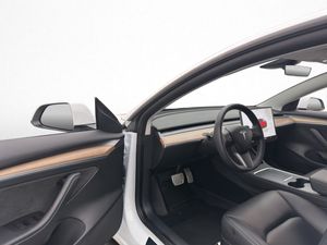 Tesla Model 3 bild 10