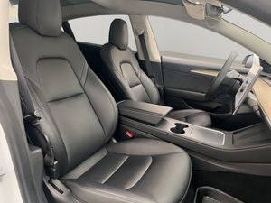 Tesla Model 3 bild 26