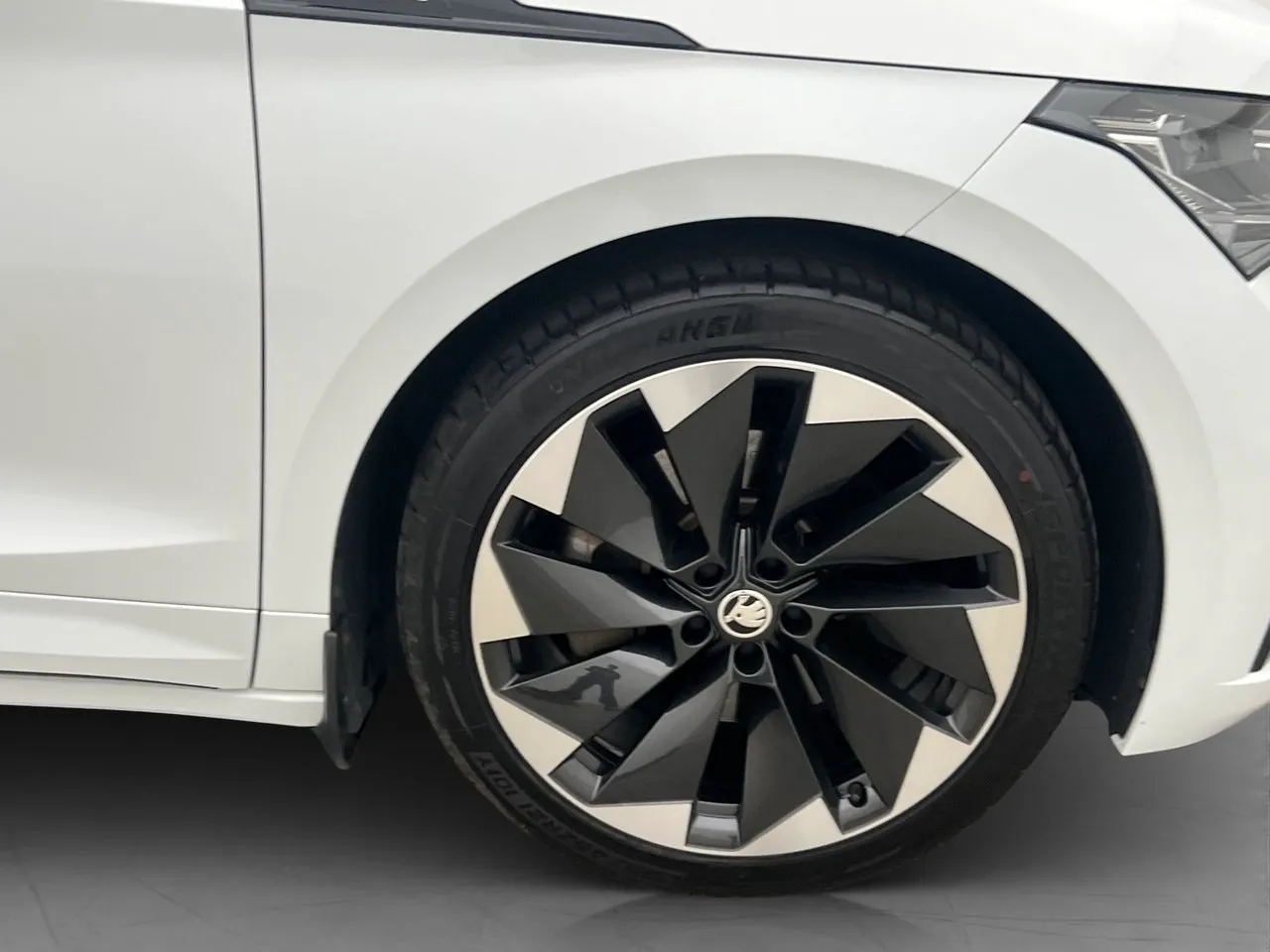 Vehicle image 36
