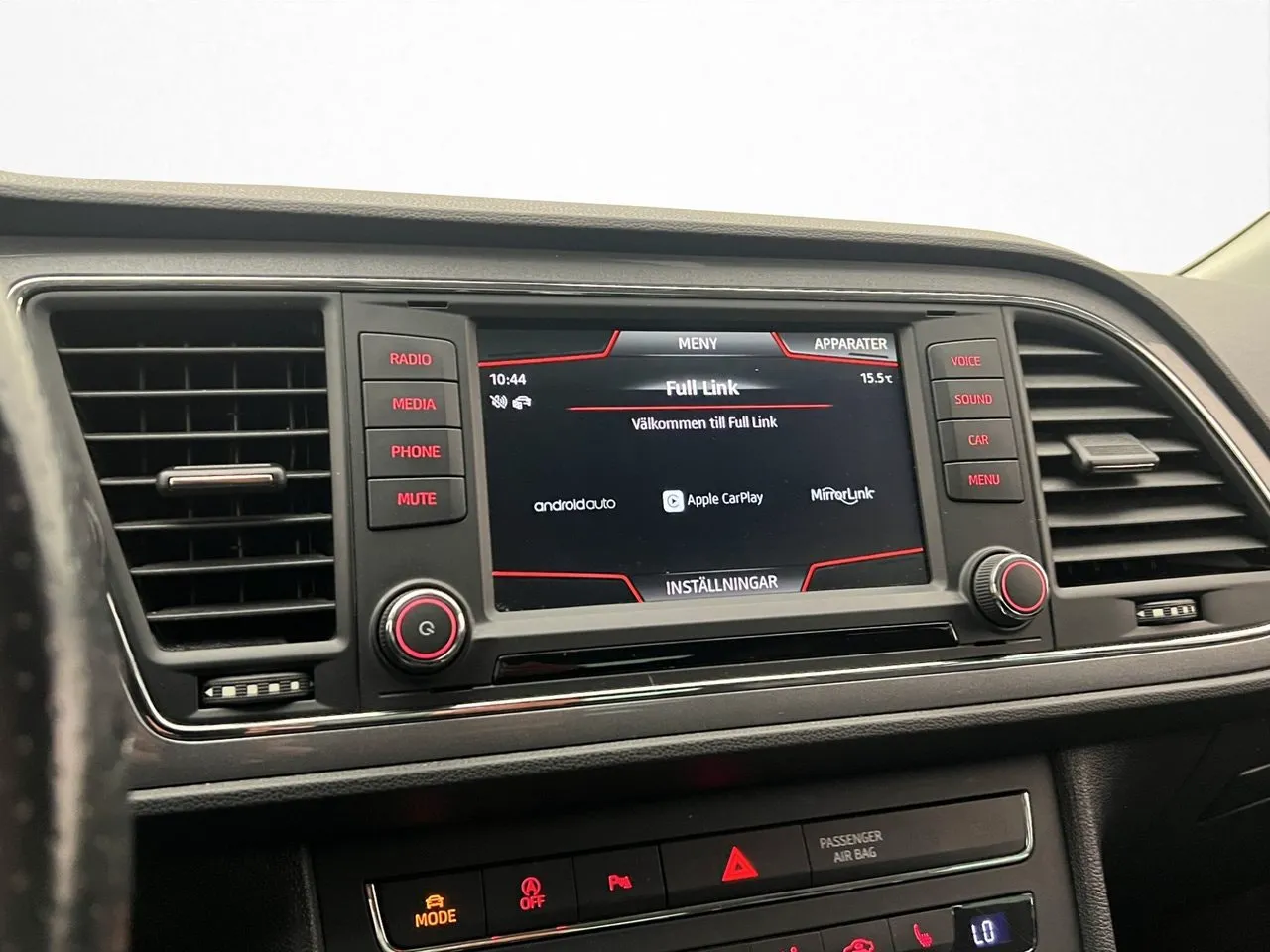 Vehicle image 18