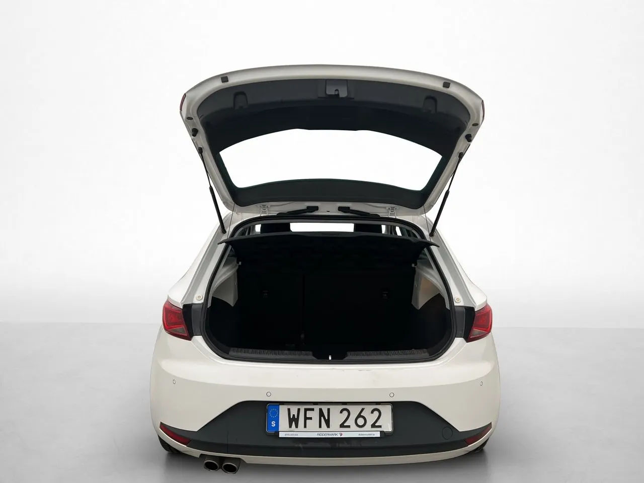 Vehicle image 23