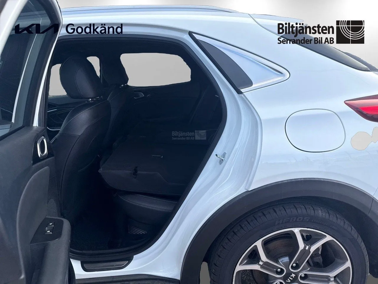Vehicle image 8