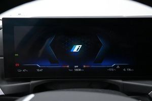 BMW i4 bild 8