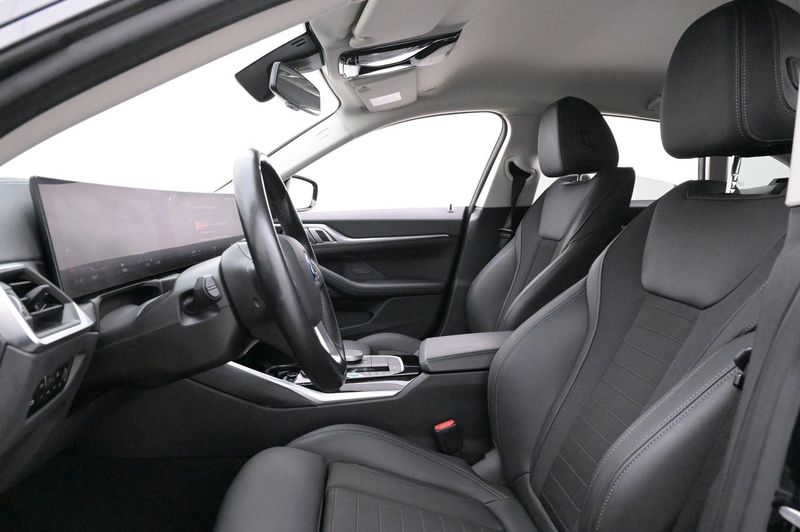 BMW i4 bild 9