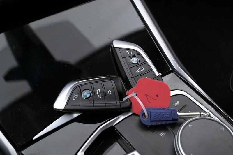 BMW i4 bild 17