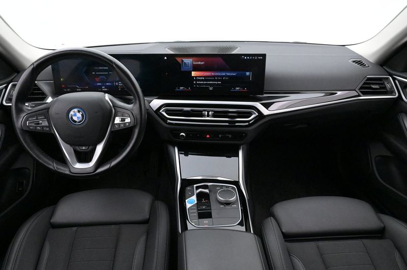 BMW i4 bild 6
