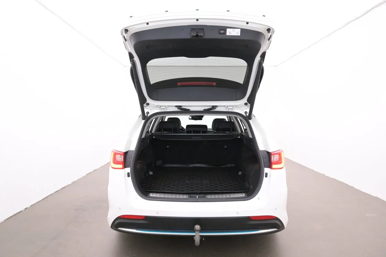 Vehicle image 21
