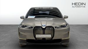 BMW iX bild 8