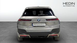 BMW iX bild 7