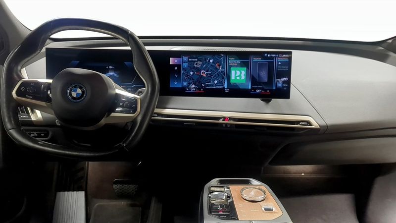 BMW iX bild 4