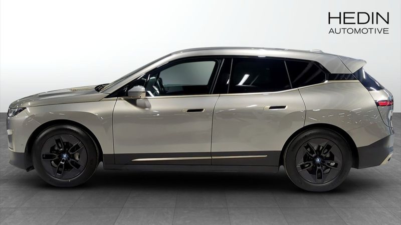 BMW iX bild 6