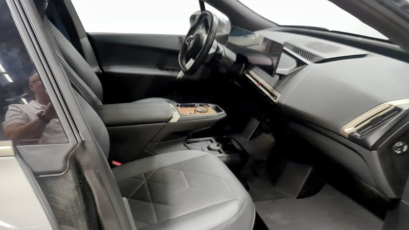 BMW iX bild 3