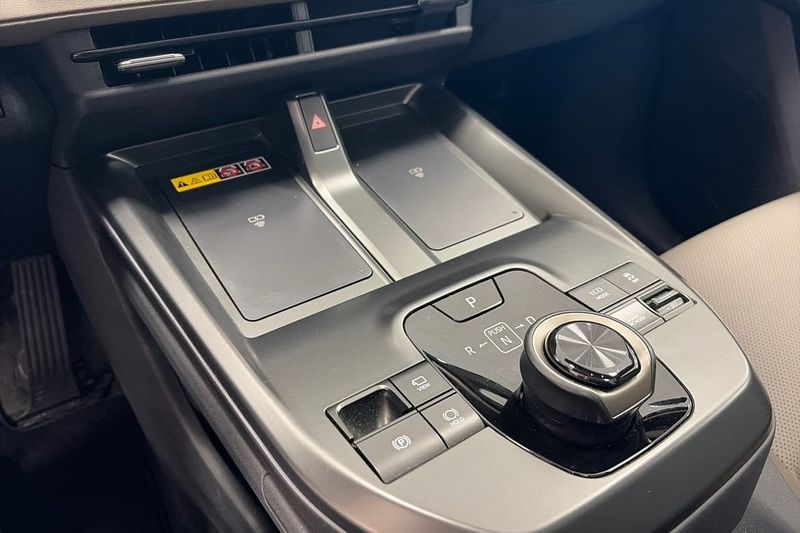 Toyota bZ4X Touring bild 17