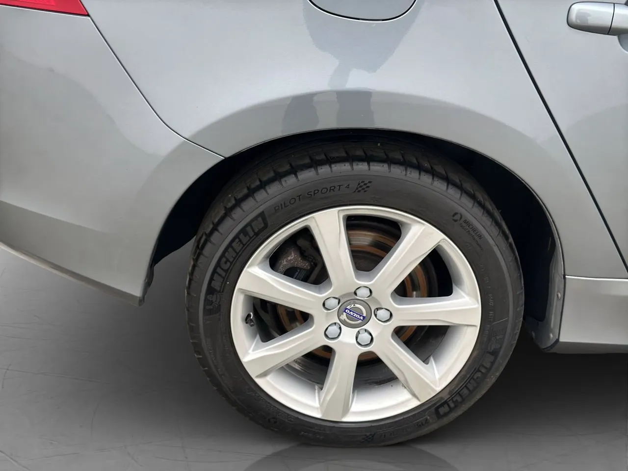 Vehicle image 31
