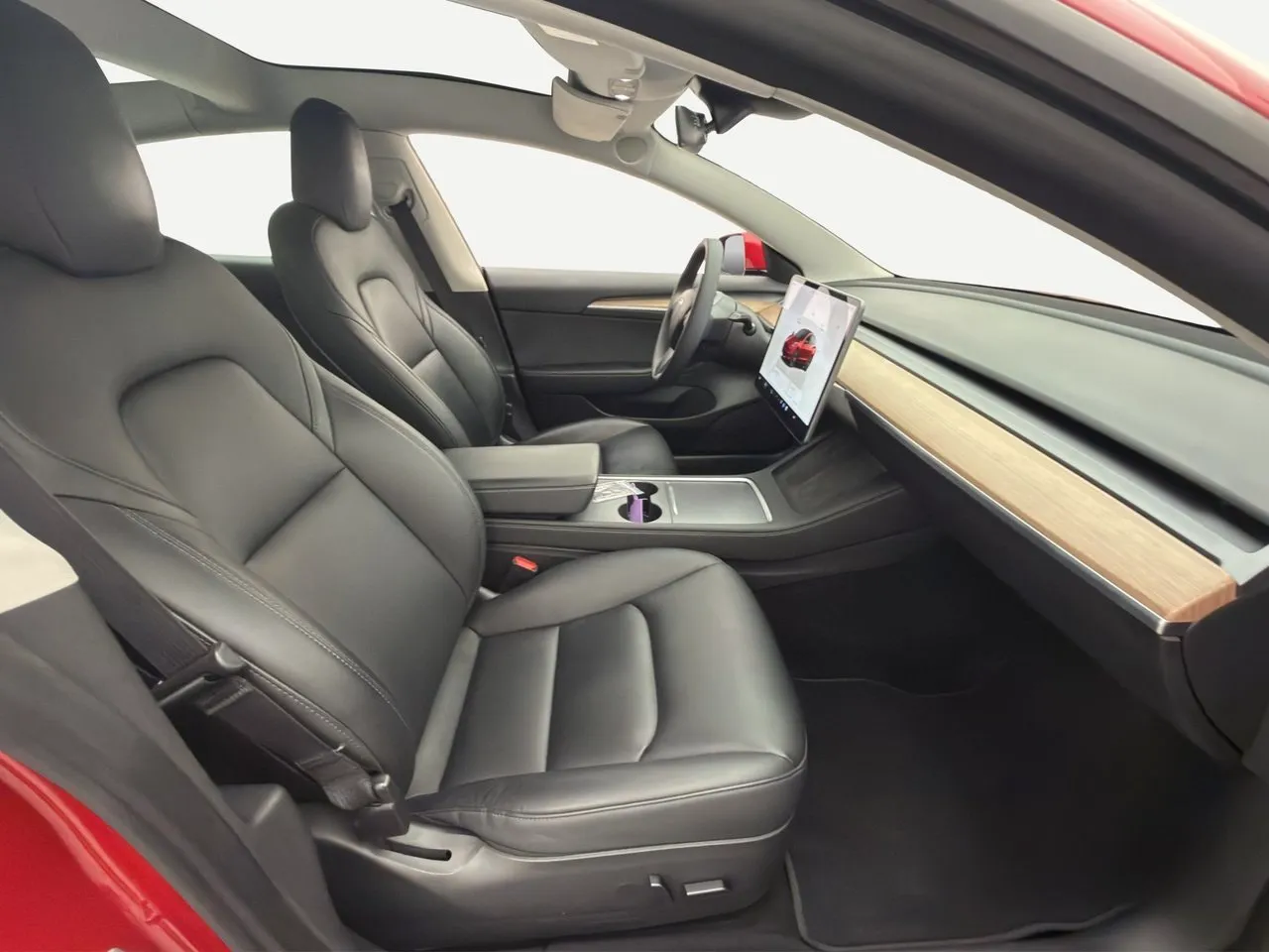 Vehicle image 14