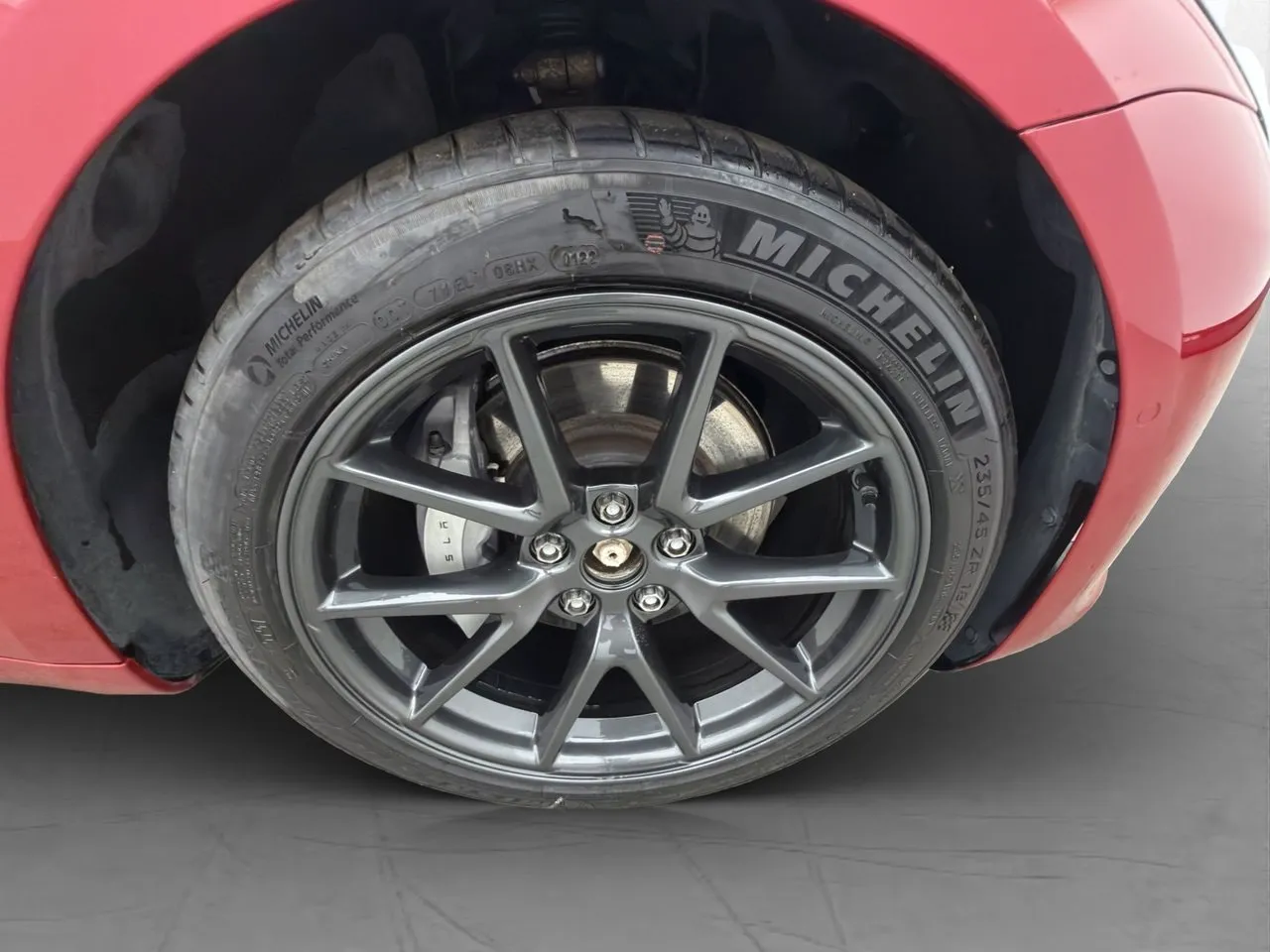 Vehicle image 33