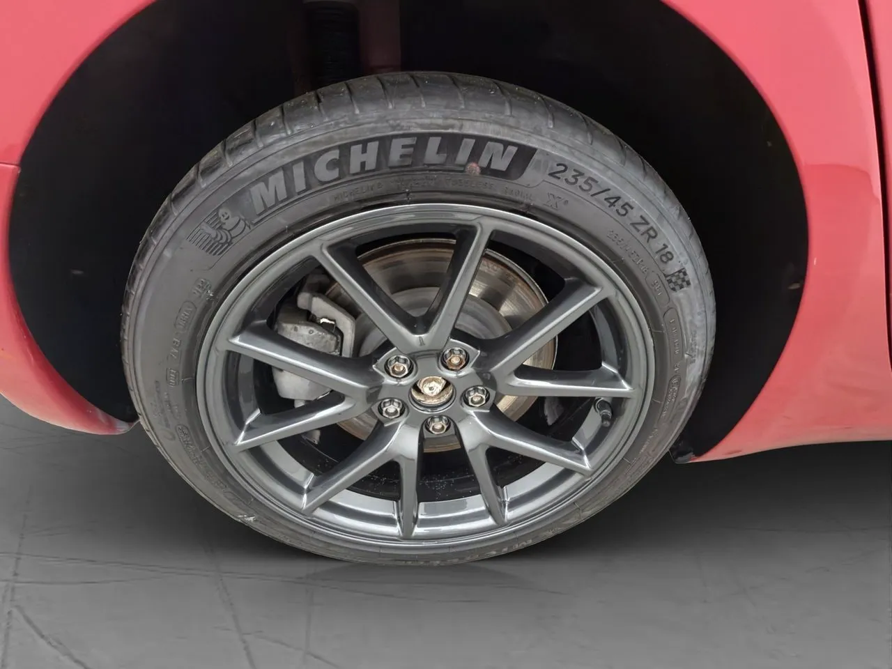 Vehicle image 32