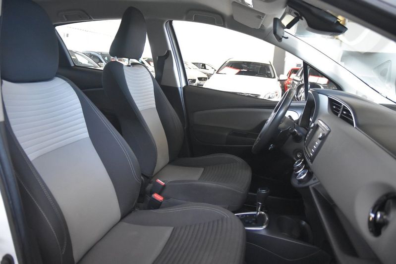Toyota Yaris bild 8