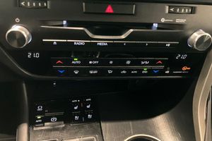 Lexus RX bild 19