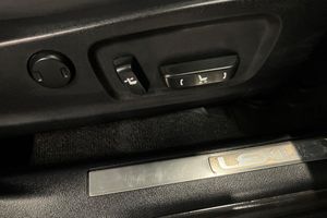 Lexus RX bild 22