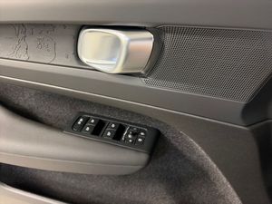 Volvo EX40 bild 5