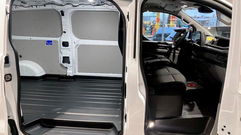 Ford Custom bild 5
