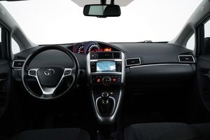 Toyota Verso bild 9