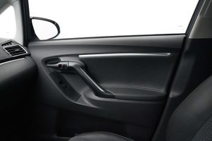 Toyota Verso bild 17