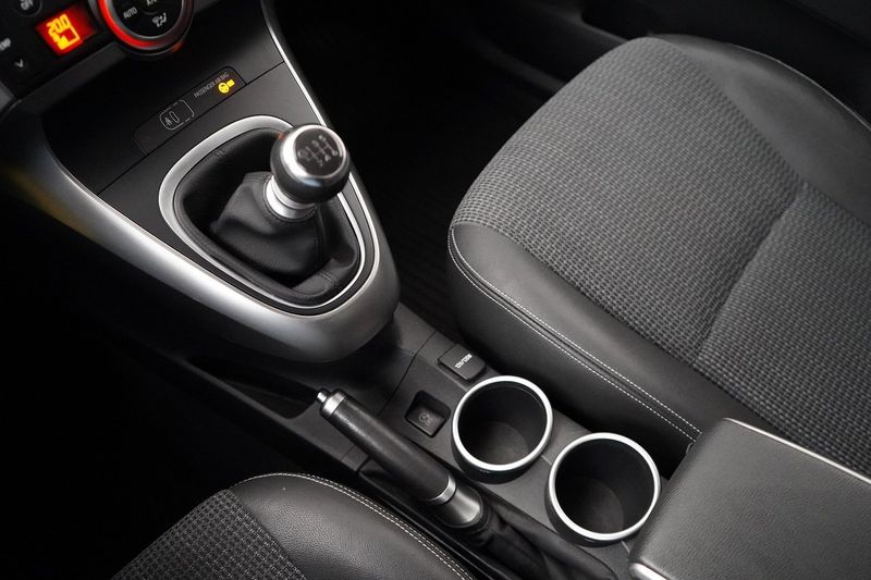 Toyota Verso bild 16