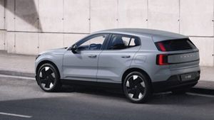 Volvo EX30 bild 8